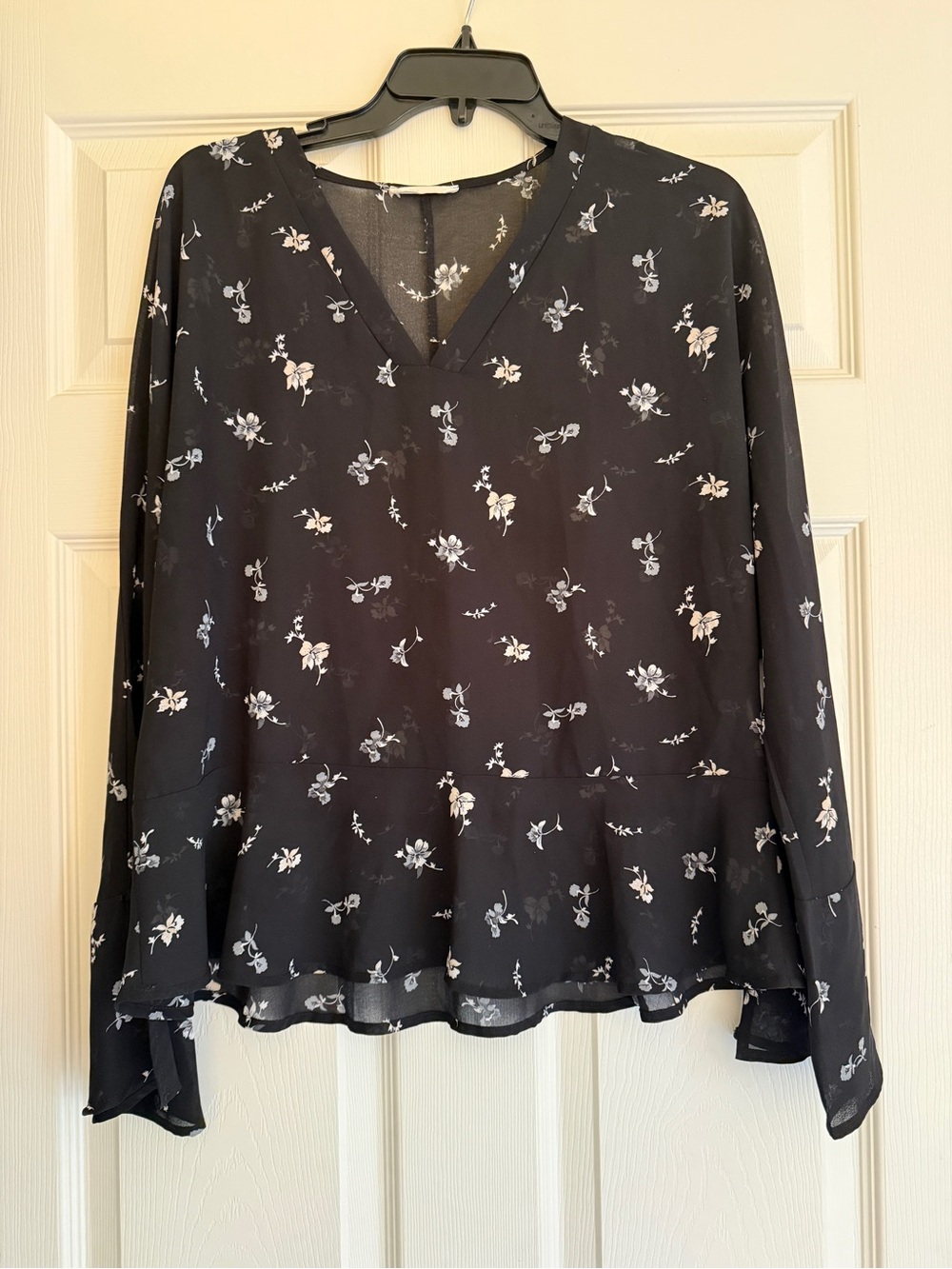 Millibon Black Floral V-Neck Long Sleeve Blouse